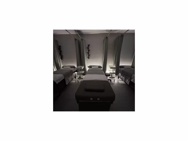 J She Massage Spa