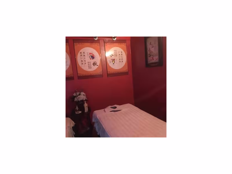 Happy Massage Spa