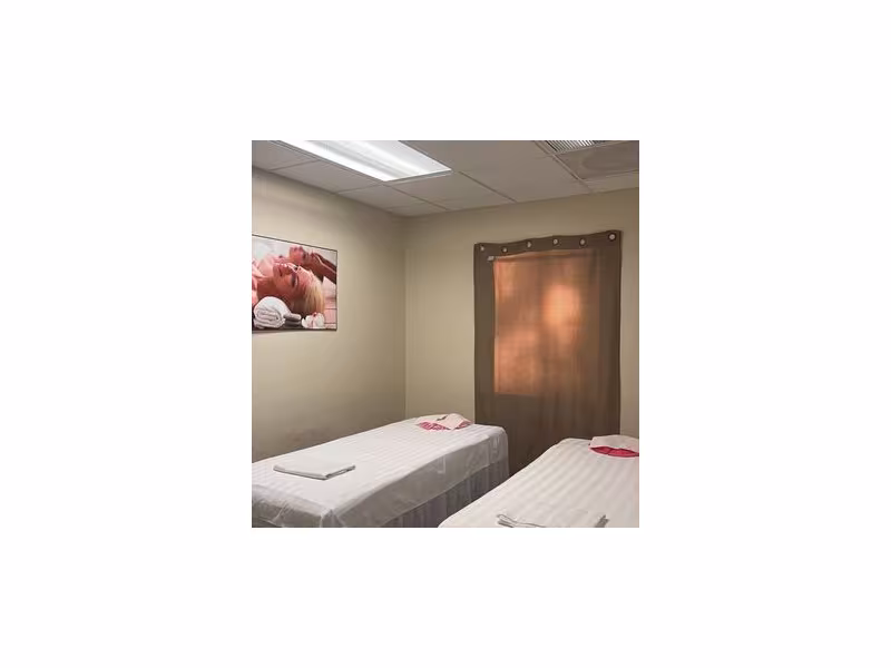 Nice Massage And Skin Care