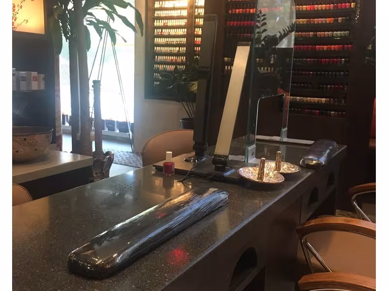 Eastern Breeze Day Spa
