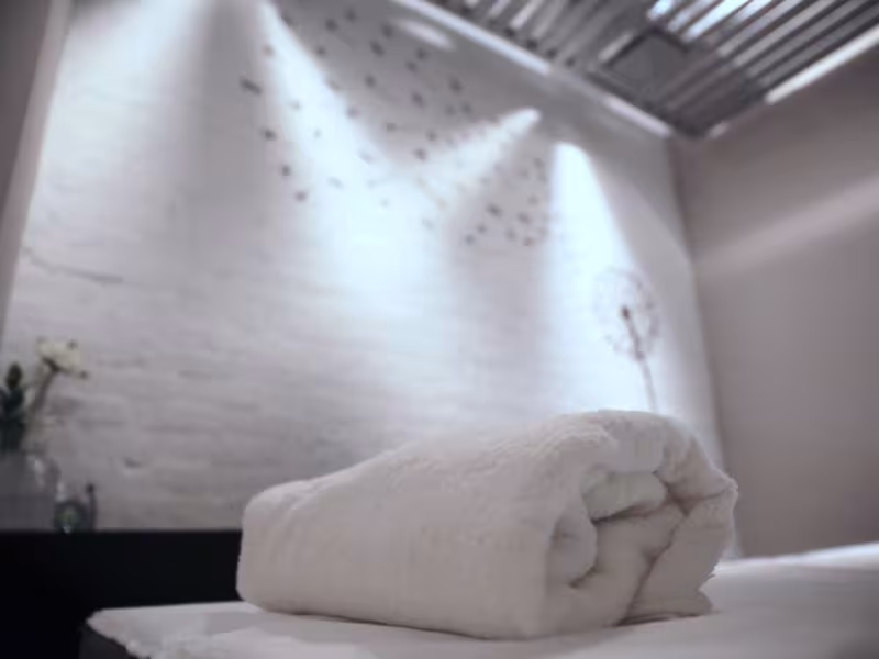 Sun & Sky - Spa / Salon