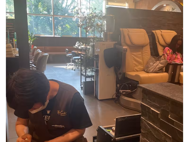 Eastern Breeze Day Spa