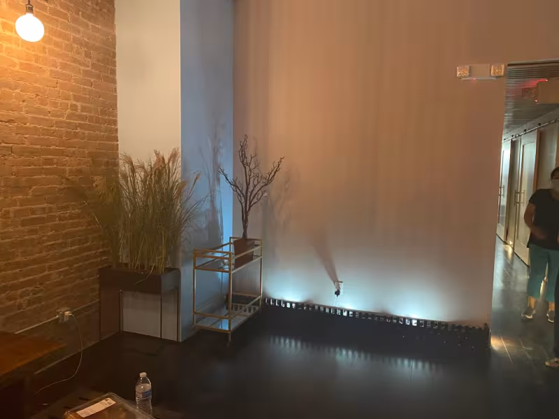 Sun & Sky - Spa / Salon