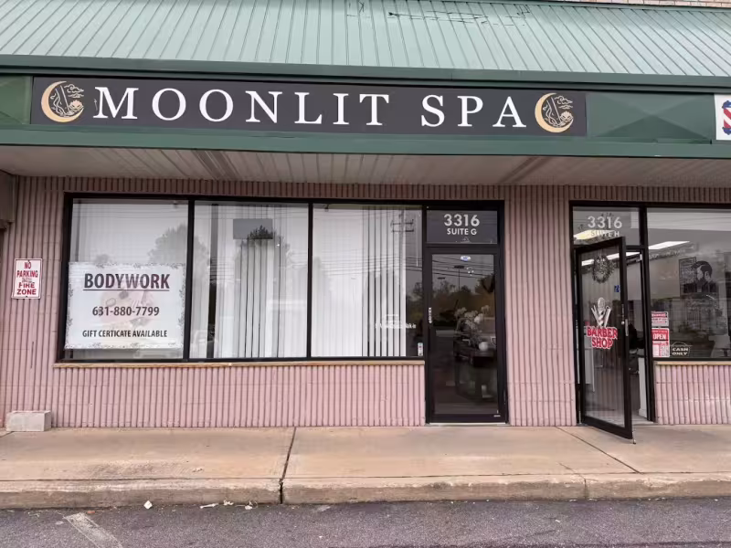 MOONLIT SPA
