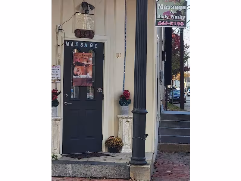 Lorcy's Massage & Body Works LLC