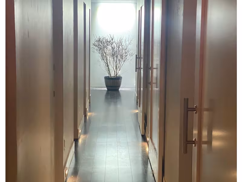 Sun & Sky - Spa / Salon
