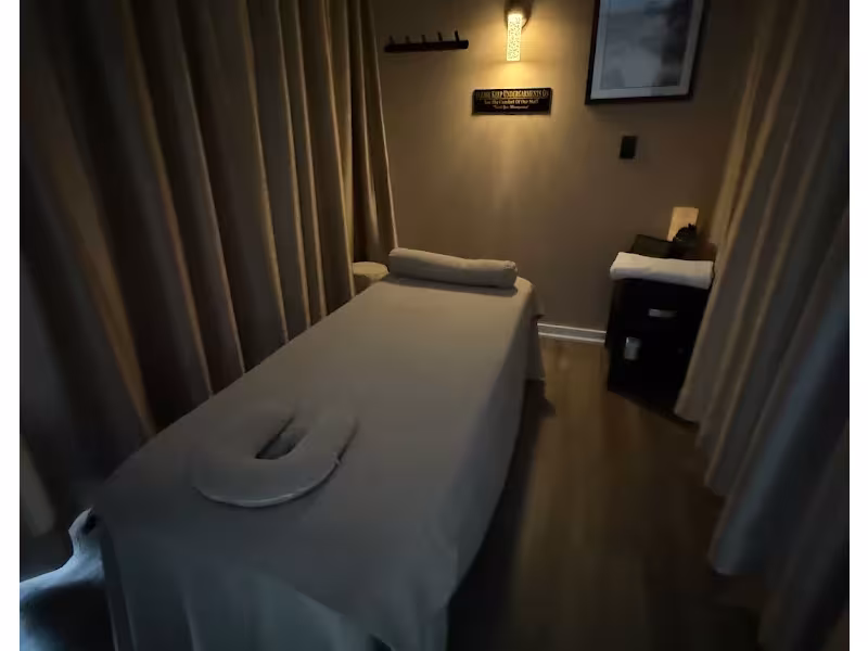 MOONLIT SPA